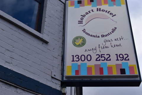Hobarts Accommodation & Hostel - Accommodation Melbourne 3