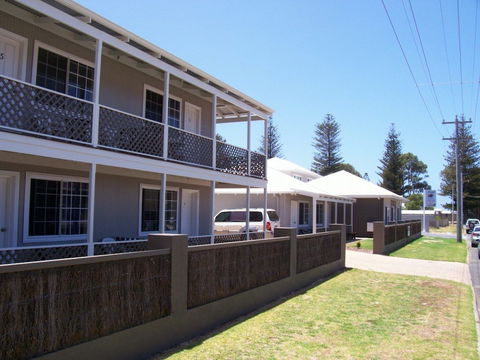Clearwater Motel Apartments - Accommodation Melbourne 0