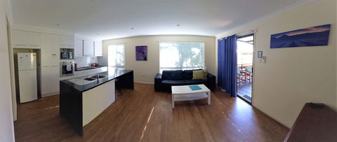 Emerald Motel Apartments - Accommodation Melbourne 3