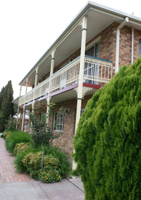 Grand Manor Motor Inn - Queanbeyan - Accommodation Melbourne 1