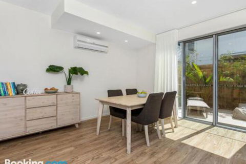 SEASIDE By THE BEACH - Accommodation Melbourne 1