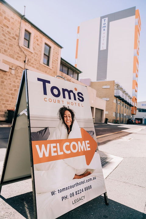 Tom's Court Hotel - Accommodation Melbourne 2
