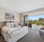 Beachfront by the CC Family friendly plunge pool steps to the beach - Accommodation Melbourne