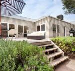 Stunning Seaside Escape - Accommodation Melbourne
