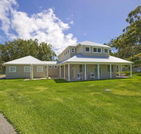 Echo Beach House 16 Reflections Dr Luxurious House with Magnificent Pool  Ducted Air - Accommodation Melbourne