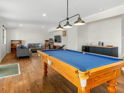 Waikiki Views - Accommodation Melbourne 4