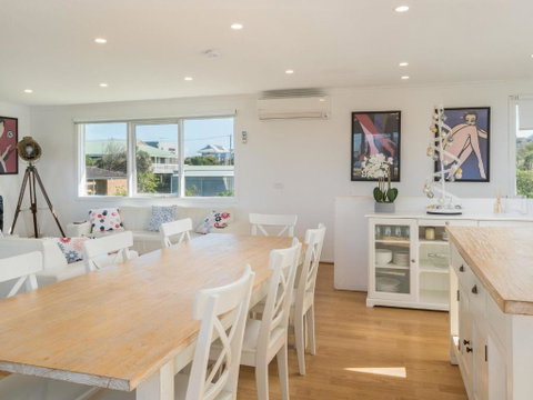 Licence To Chill - Accommodation Melbourne 4