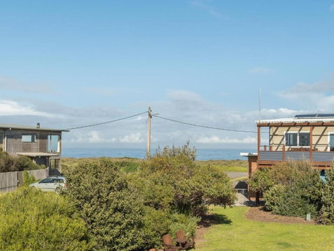 Licence To Chill - Accommodation Melbourne 1