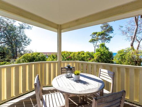 Hyams Seaside Apartment 4pm Check Out Sundays - Accommodation Melbourne 5