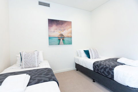 Enjoy Penthouse Living In The CBD - Accommodation Melbourne 2