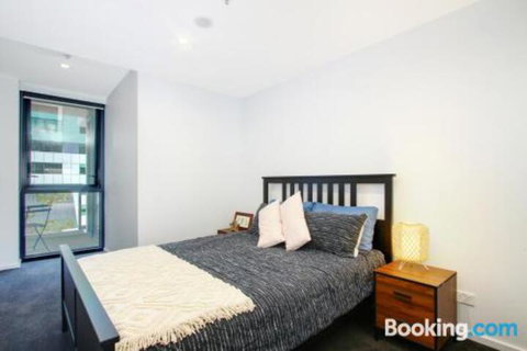 Cozy Homely Apartment CBR Central - Accommodation Melbourne 3