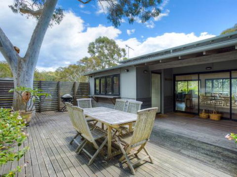 Elouera At Greenfields Beach 4pm Check Out Sundays - Accommodation Melbourne 0