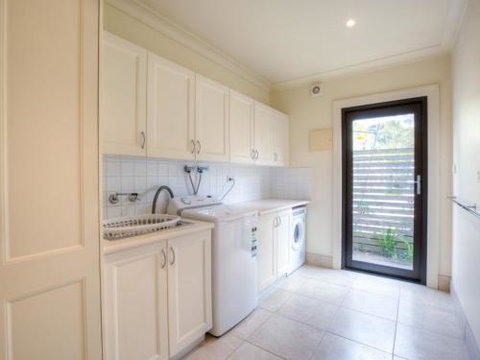 Elouera At Greenfields Beach 4pm Check Out Sundays - Accommodation Melbourne 4