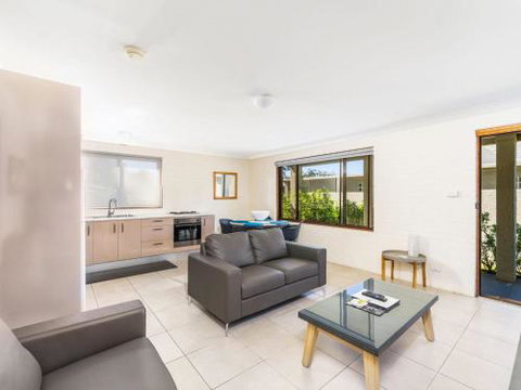 Sandals At The Bay Downstairs 4pm Check Out Sundays - Accommodation Melbourne 1