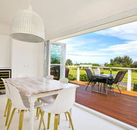 Arklow I Pet Friendly with Ocean Views - Accommodation Melbourne