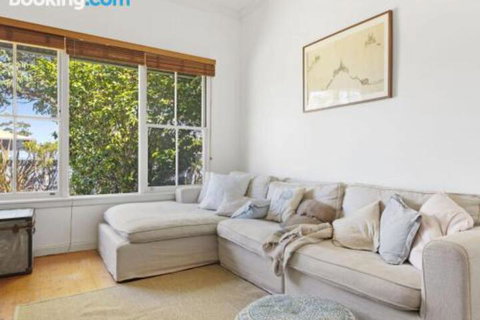 Blue Belle At Huskisson 4pm Check Out Sundays - Accommodation Melbourne 1