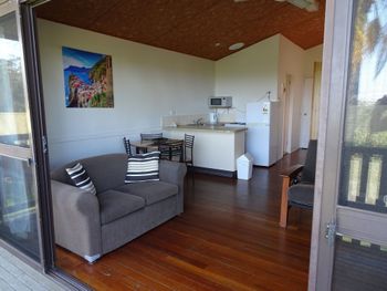 #22 Korora Palms 1 Bedroom Bure - Accommodation Melbourne 3