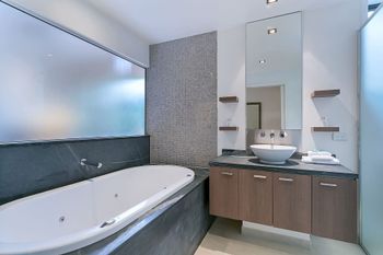 Private Sea Temple Studio 110 - Accommodation Melbourne 5