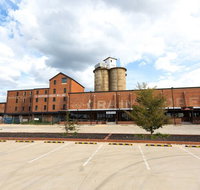 Trendy self contained city apartment - Accommodation Melbourne