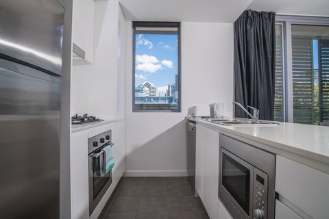 2bed Apartment! Modern Home For 4 At Chatswood - Accommodation Melbourne 3