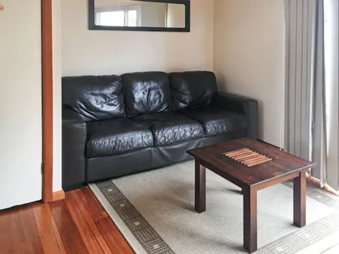 Home Near Shops & Beach - Accommodation Melbourne 2