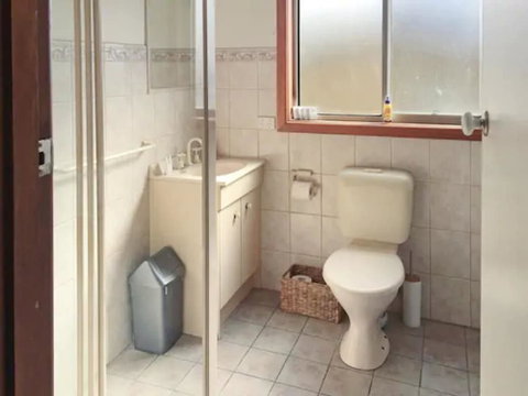 Home Near Shops & Beach - Accommodation Melbourne 6