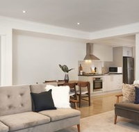 Sleek  Spacious Flat - Accommodation Melbourne