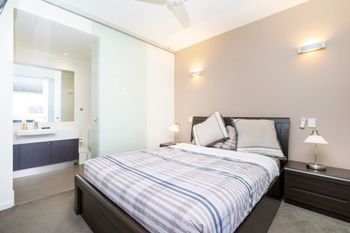 Executive Studio Inner City Apartment - Accommodation Melbourne 4