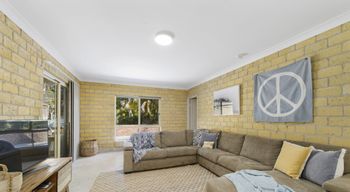 BEACHSIDE HIDEAWAY BONNY HILLS - Accommodation Melbourne 5