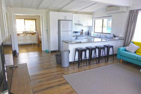 The Relax Shack At Culburra Beach Sleeps 7 - Accommodation Melbourne 7