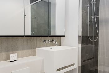 Avant Tower Apartment - Accommodation Melbourne 3