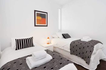 Executive Bay Views St. Kilda - Accommodation Melbourne 4