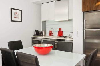 Executive Bay Views St. Kilda - Accommodation Melbourne 1
