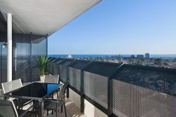 Executive Bay Views St. Kilda - Accommodation Melbourne 3