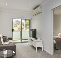Bright  Updated 1 Bedroom Apartment - Accommodation Melbourne