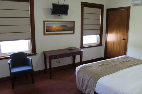 The Dormie House - On The Golf Course - Accommodation Melbourne 3