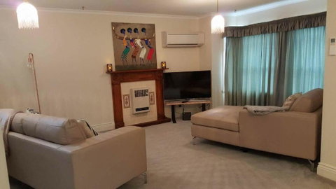 3 Batten Street - Accommodation Melbourne 2