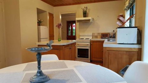 3 Batten Street - Accommodation Melbourne 3