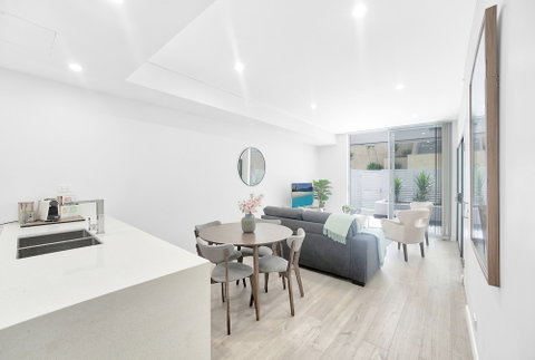 Elegant 2 Bedrooms Terrace With Premium Condition - Accommodation Melbourne 0
