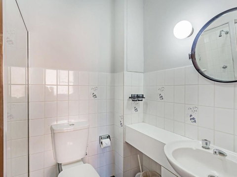 Kurranulla, Unit 5/15 Weatherly Close - Accommodation Melbourne 6