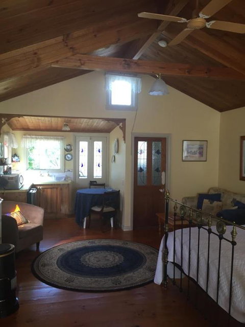 Braeside Garden Cottages - Accommodation Melbourne 2