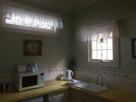 Braeside Garden Cottages - Accommodation Melbourne 3