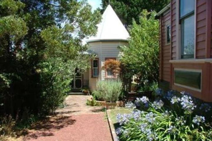 Mount Clear VIC Accommodation Melbourne