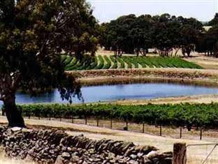 Wroxton Grange B & B - Accommodation Melbourne 0