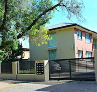 Adelaide DressCircle Apartments Childers Street - Accommodation Melbourne