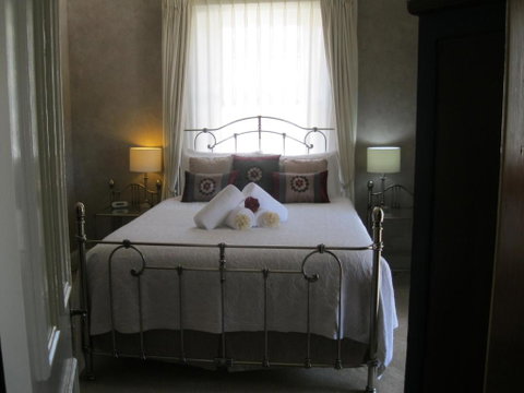 Heritage Guesthouse - Accommodation Melbourne 4