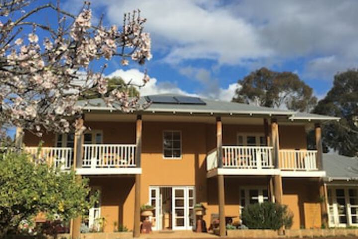 Yallingup Siding WA Accommodation Melbourne