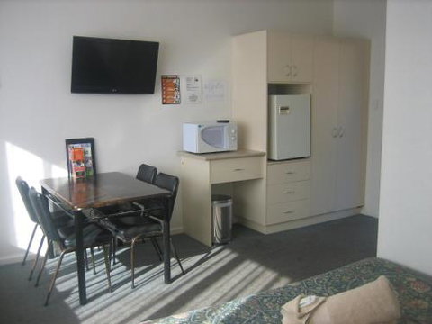 Golden Hills Motel - Accommodation Melbourne 2