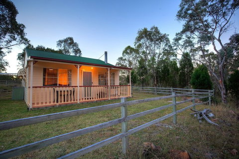 Accommodation Creek Cottages - Accommodation Melbourne 4