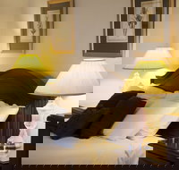 Cobb  Co Court Boutique Hotel - Accommodation Melbourne